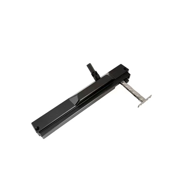 Hand-cranked chain window opener with key lock 2