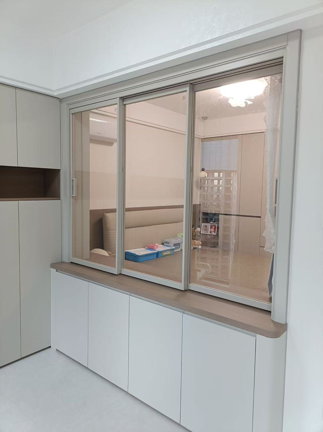 Narrow-frame suspended rail interlocking door 2
