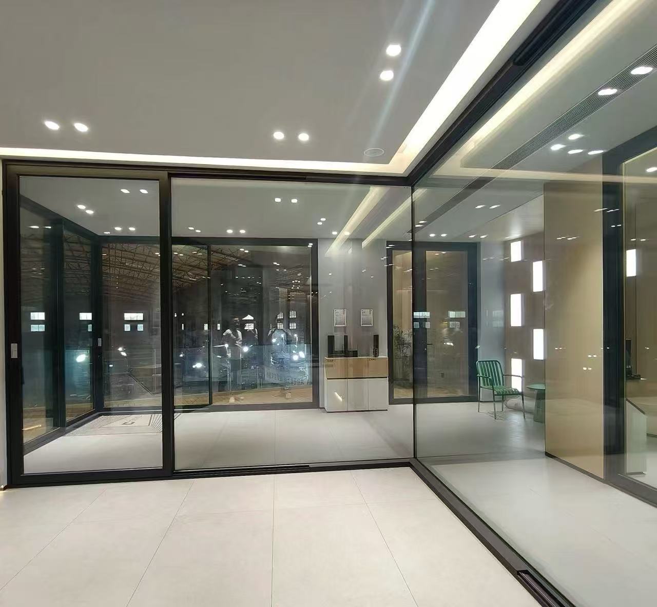 Profile of the lifting door 2