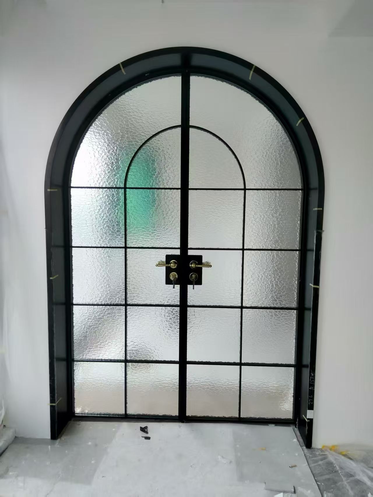 French arc-shaped arched glass swing door